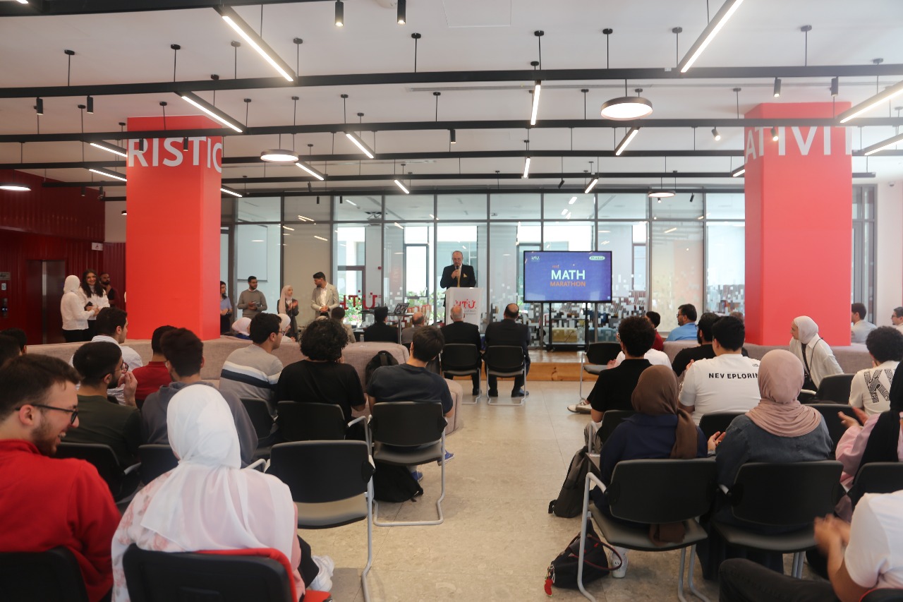جامعة الحسين التقنية تختتم مسابقة ماراثون الرياضيات بإبداعات طلابية