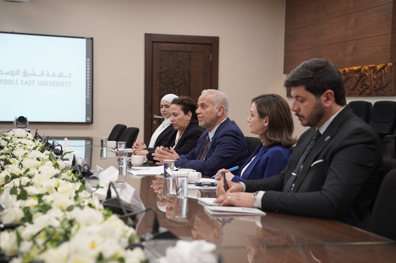 مذكرة تفاهم بين “الشرق الأوسط” وجائزة الحسن للشباب