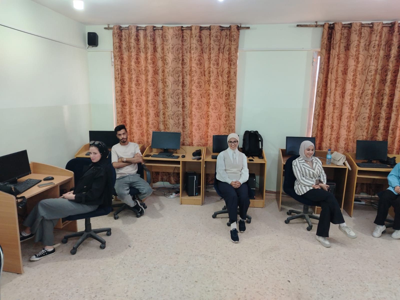 انطلاق برنامج التسويق الرقمي في مركز شباب مادبا .....