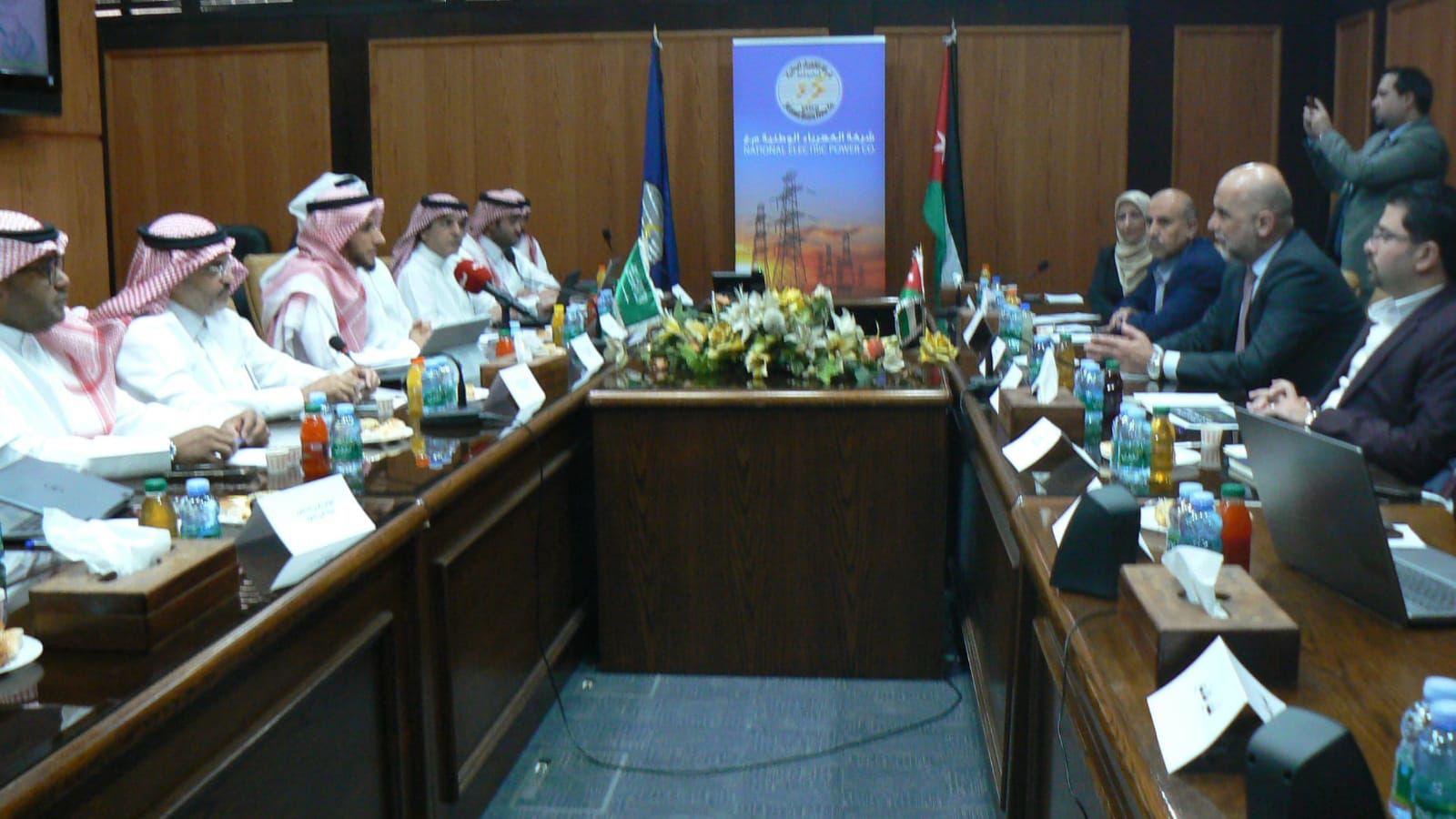اجتماع أردني–سعودي يبحث استكمال خطوات الربط الكهربائي بين البلدين وتوقيع الاتفاقيات قبل نهاية 2025