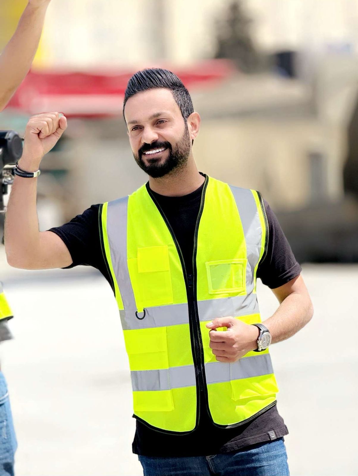 بمناسبة عيد العمال.. الفنان حمدي المناصير يطلق أغنية يا عمّال الهمّة