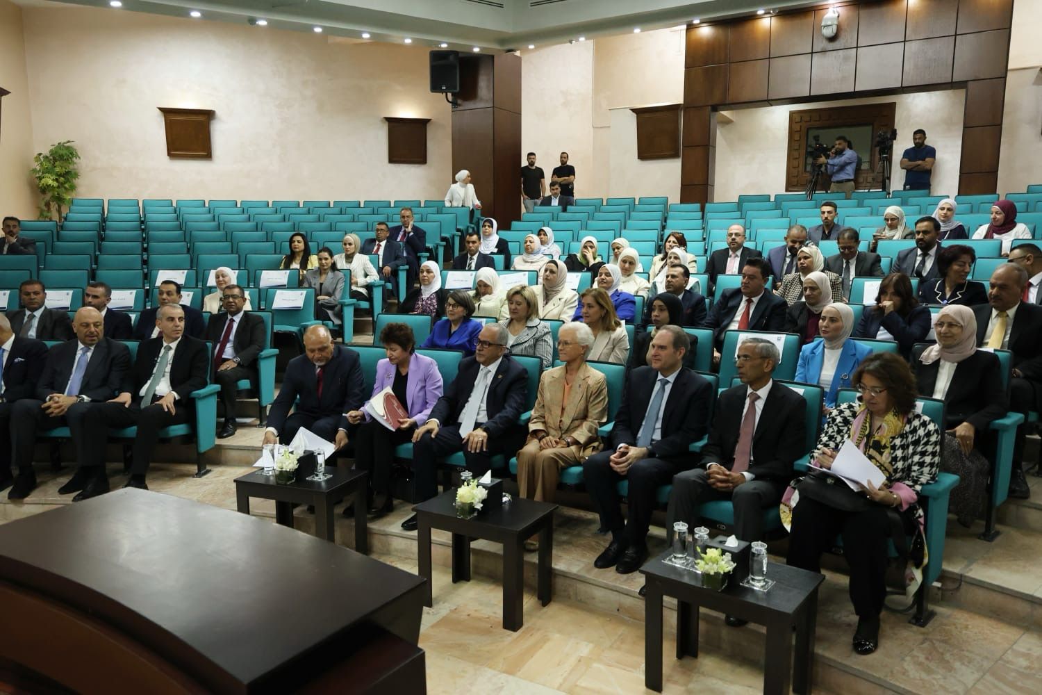 الأميرة منى الحسين ترعى في عمان الاهلية انطلاق الحوار الوطني لمرض الزهايمر في الأردن