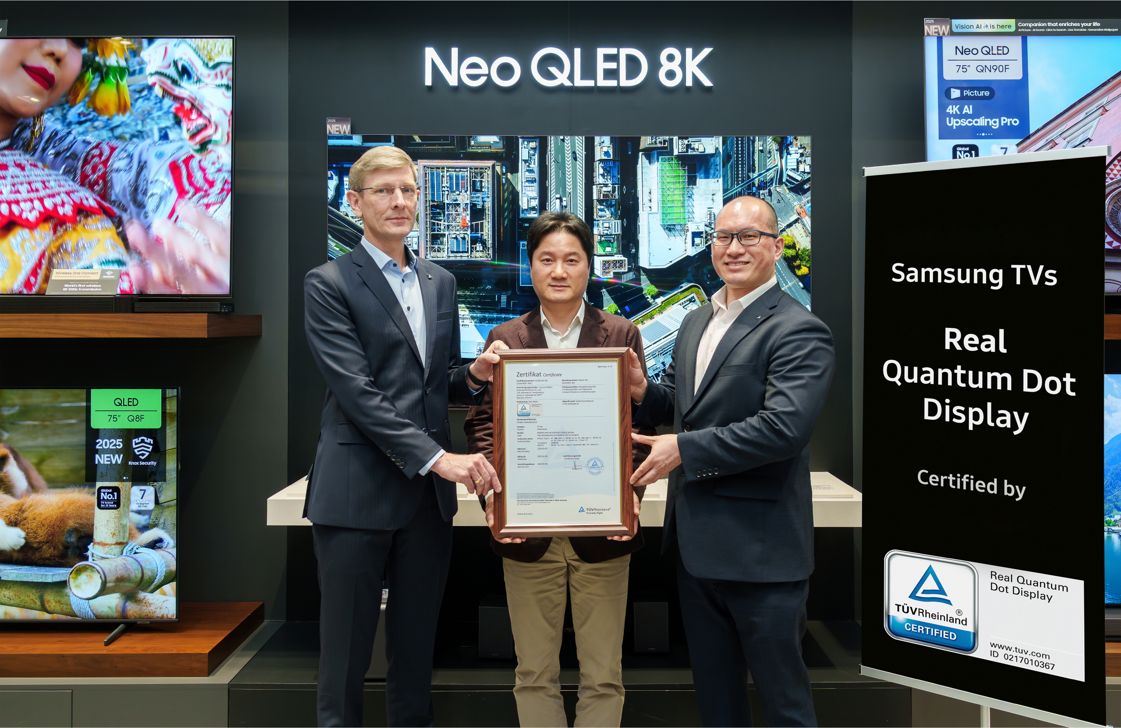 شاشات ‘QLED’ من سامسونج تحصل على شهادة ‘Real Quantum Dot  Display’ من ‘TÜV Rheinland’