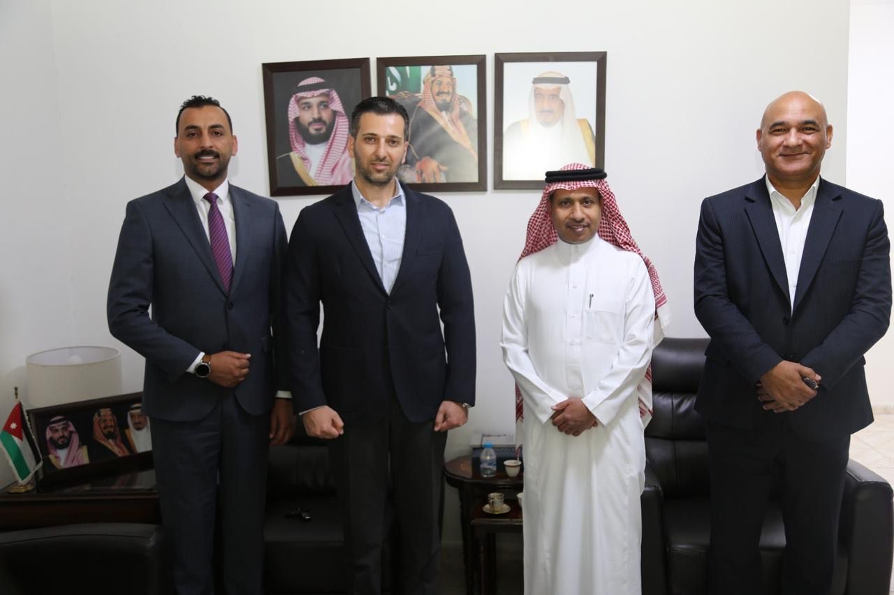 لقاء مثمر بين جامعة الشرق الأوسط والملحقية الثقافية السعودية
