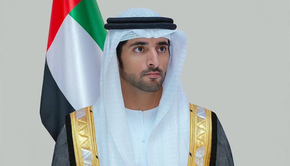 ممن أكملوا 15 عاماً أو أكثر في الخدمة حمدان بن محمد يوجه بمنح الإقامة الذهبية للممرضين والممرضات في دبي الصحية