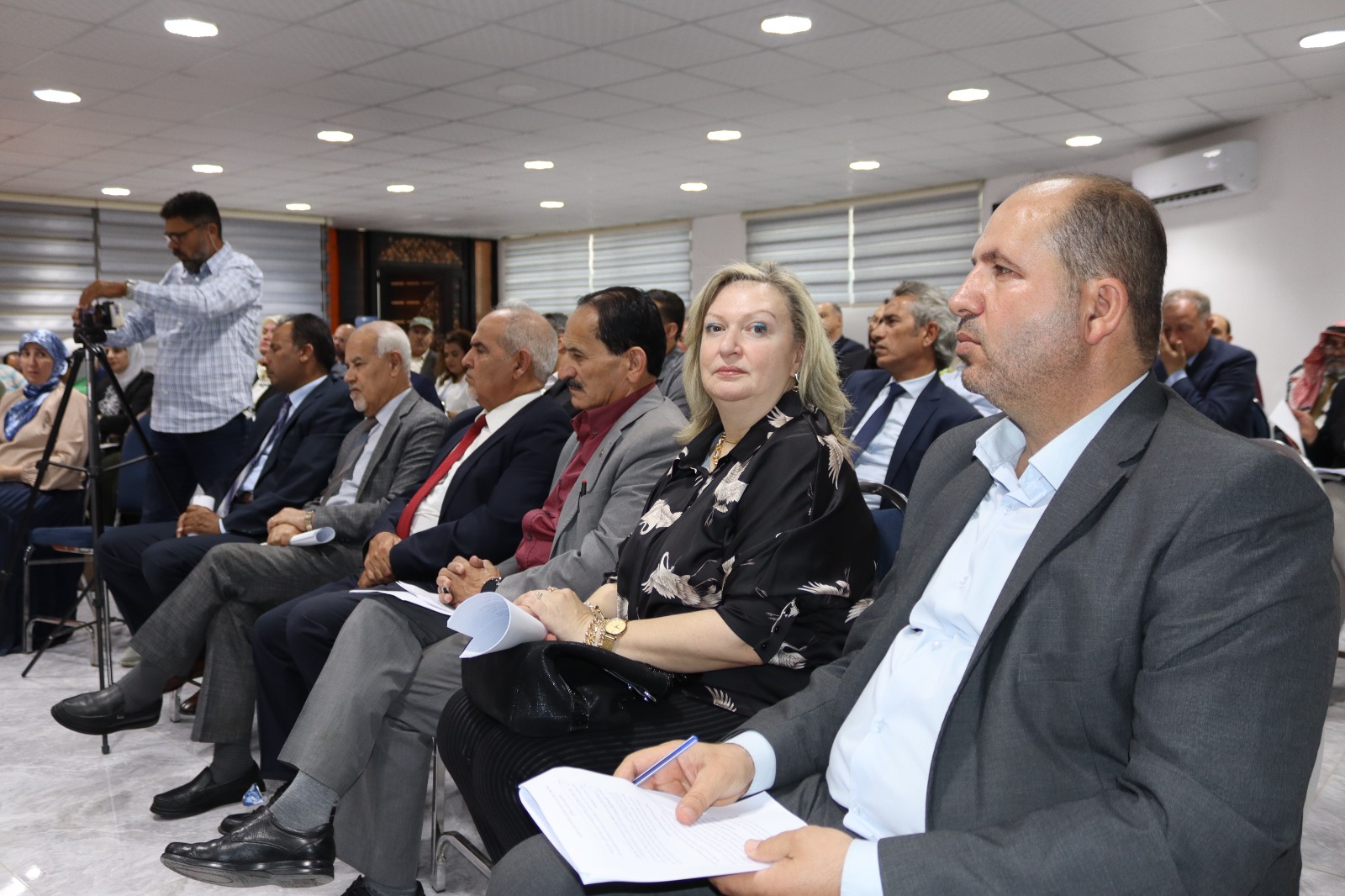 الحزب الديمقراطي الاجتماعي يواصل صعوده في المشهد السياسي