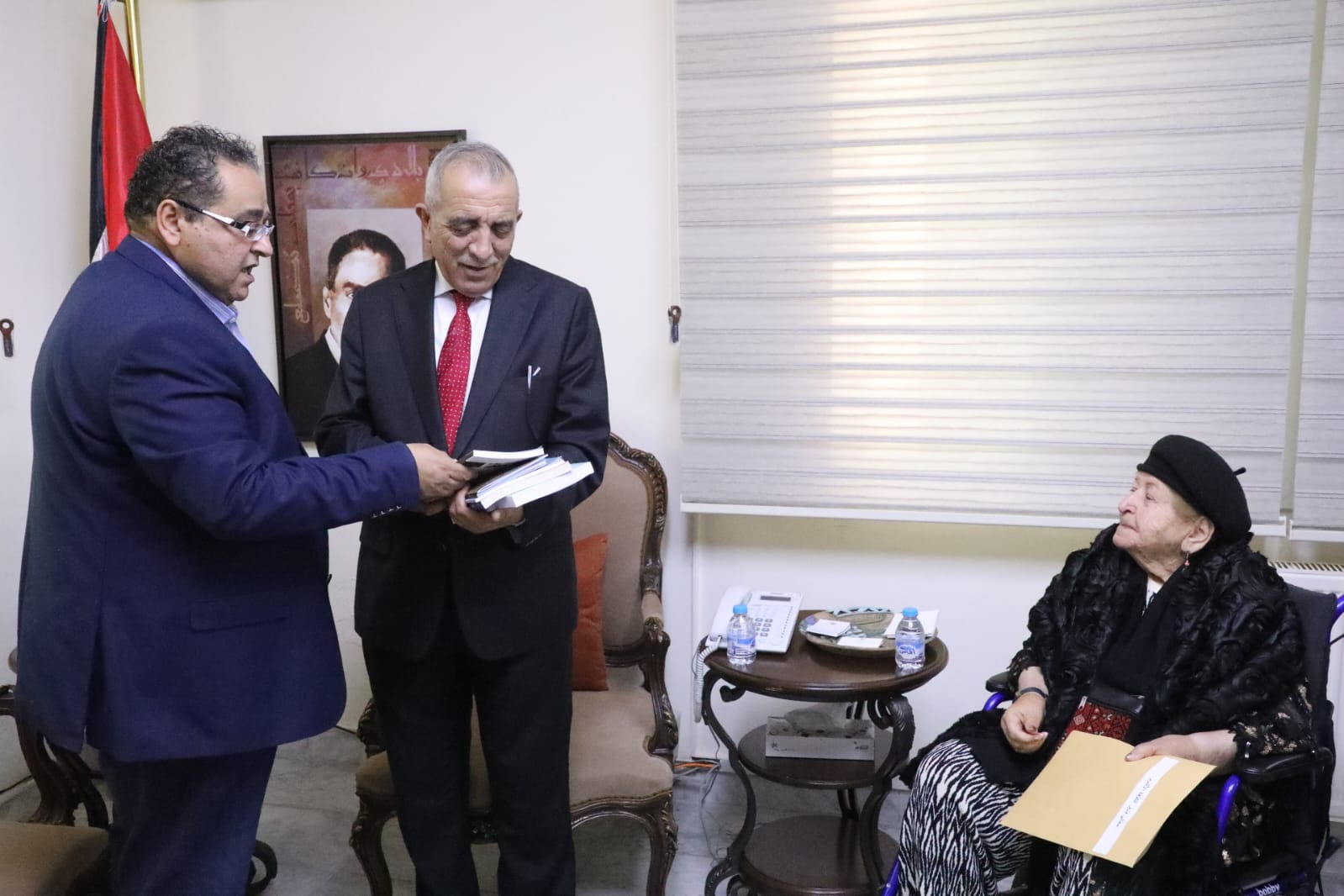 وزير الثقافة الرواشدة يلتقي رئيسة منتدى الرواد الكبار