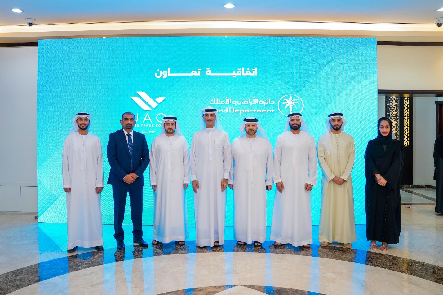 منطقة التجارة الحرة بأم القيوين ودائرة الأراضي والأملاك في دبي توقعان اتفاقية تاريخية تُمكن الشركات المسجلة من تملك العقارات بنظام التملك الحر