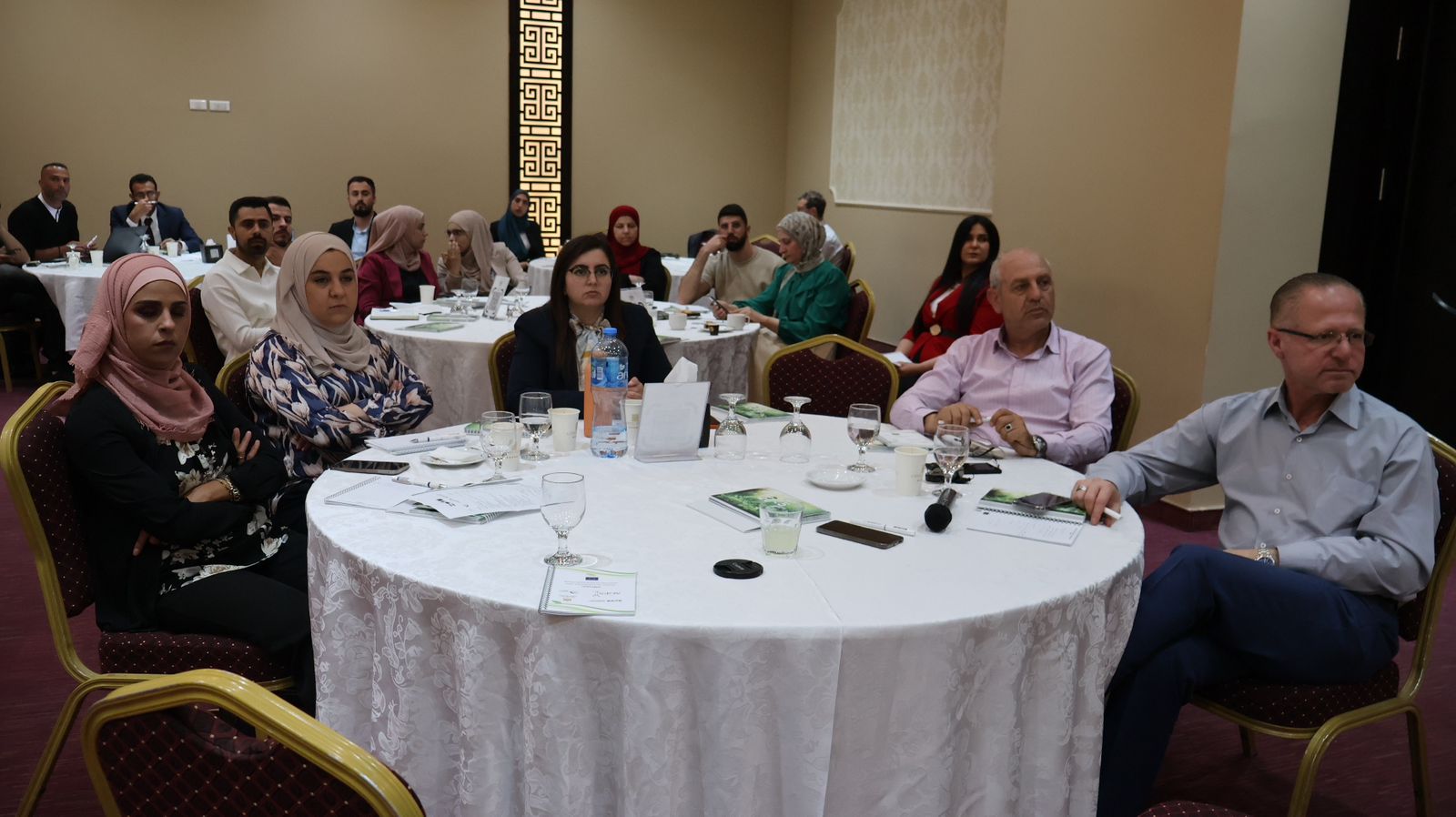 رام الله: سلطة جودة البيئة تختتم برنامج تدريبي تشاركي حول دمج البيئة وتغير المناخ في السياسات الوطنية