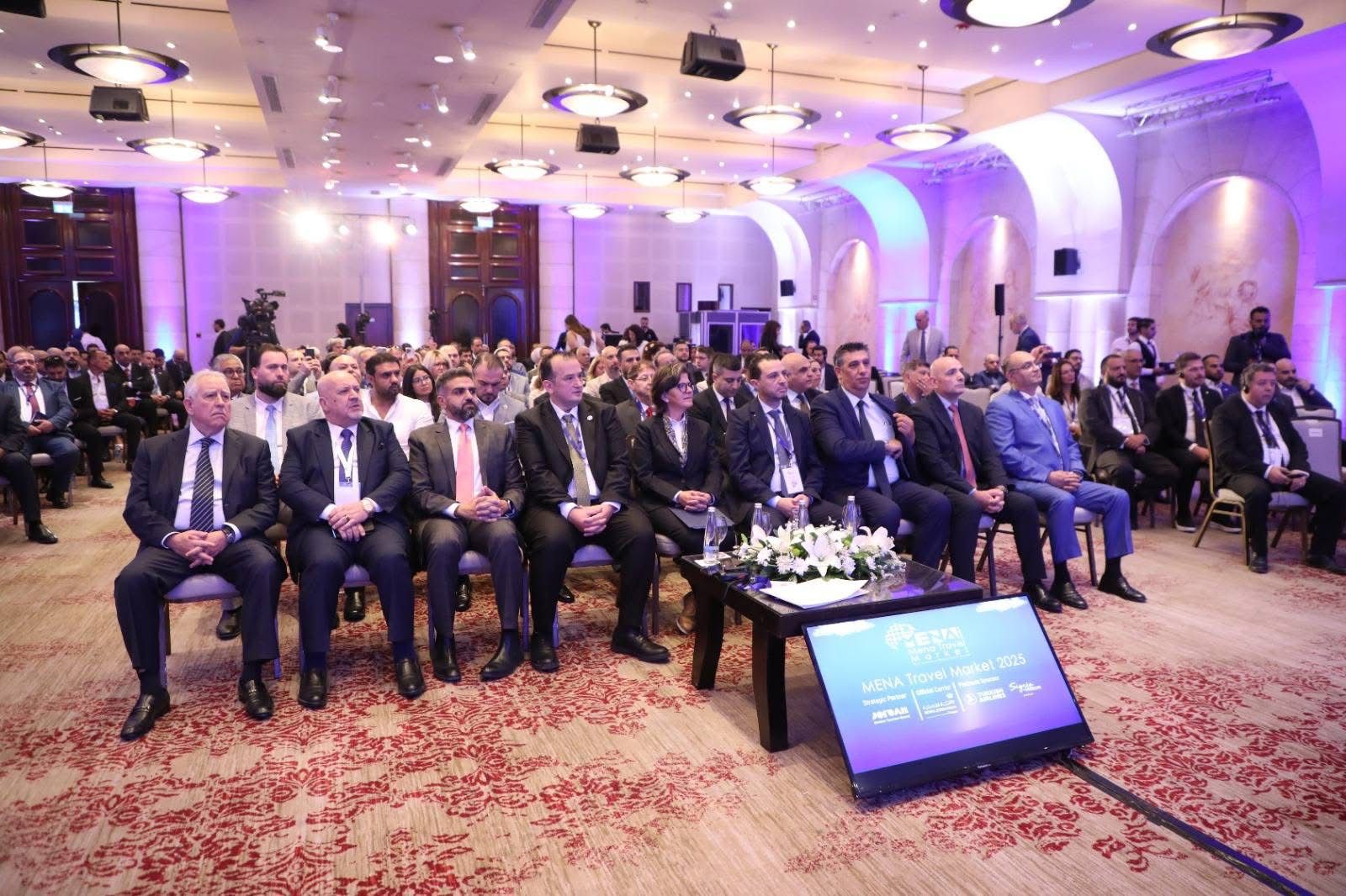 مندوبا عن رئيس الوزراء ، وزيرة السياحة والاثار تطلق فعاليات ملتقى مينا تراڤل