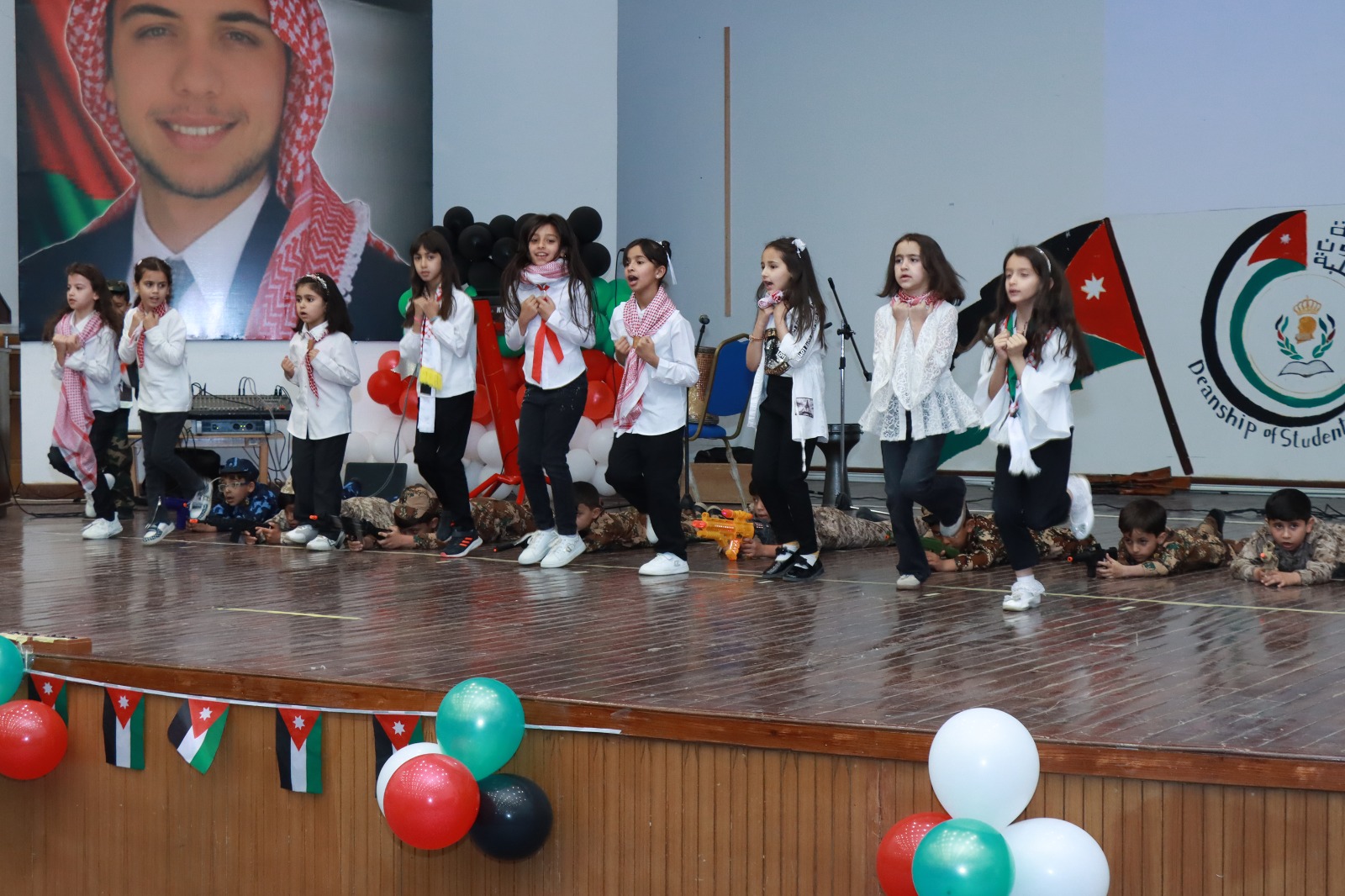 جامعة الحسين بن طلال تحتفل بعيد الاستقلال التاسع والسبعين للمملكة الأردنية الهاشمية.