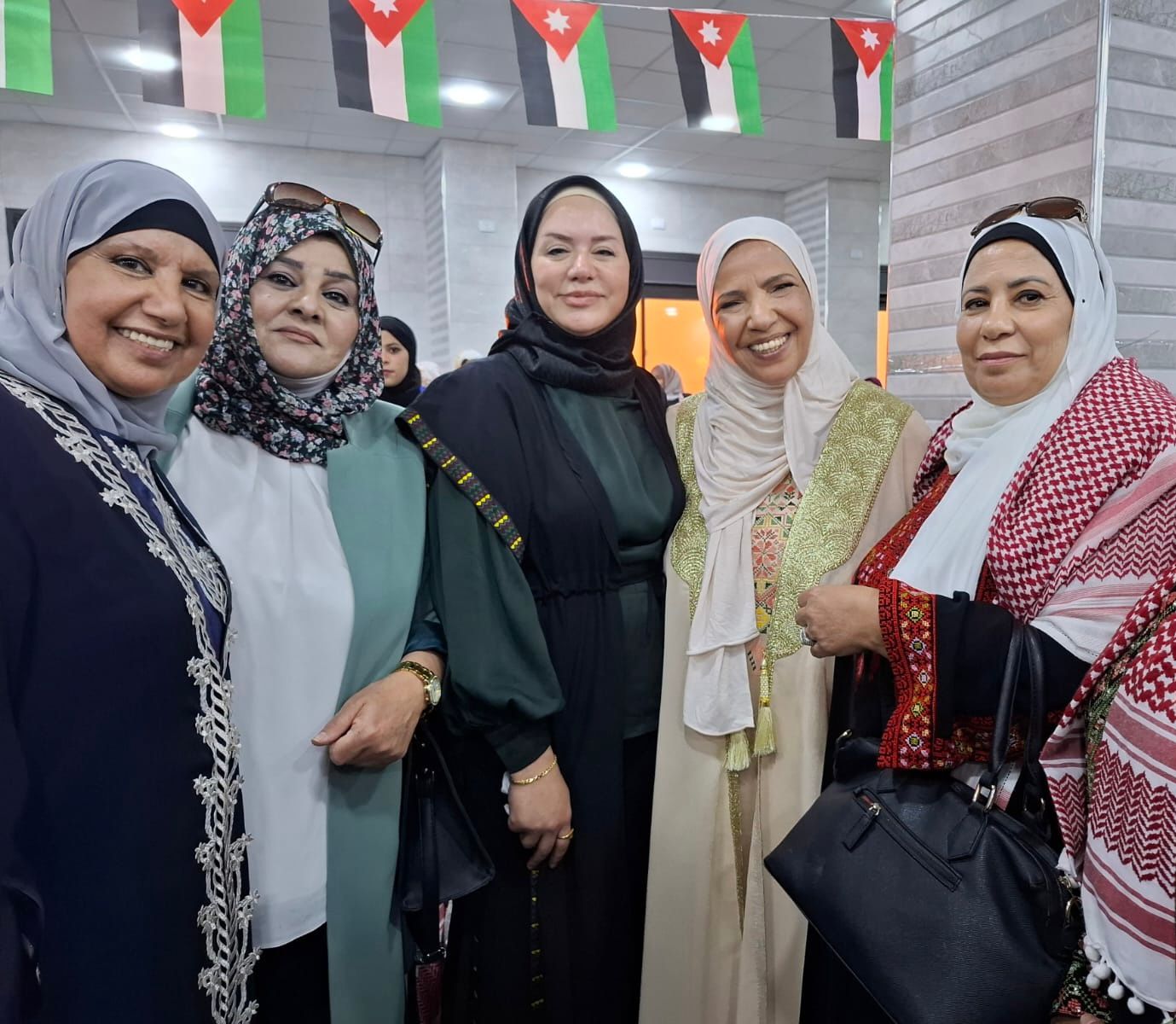 الاستقلال في عيون نشميات الازايدة .... ( تاريخ وحضارة )