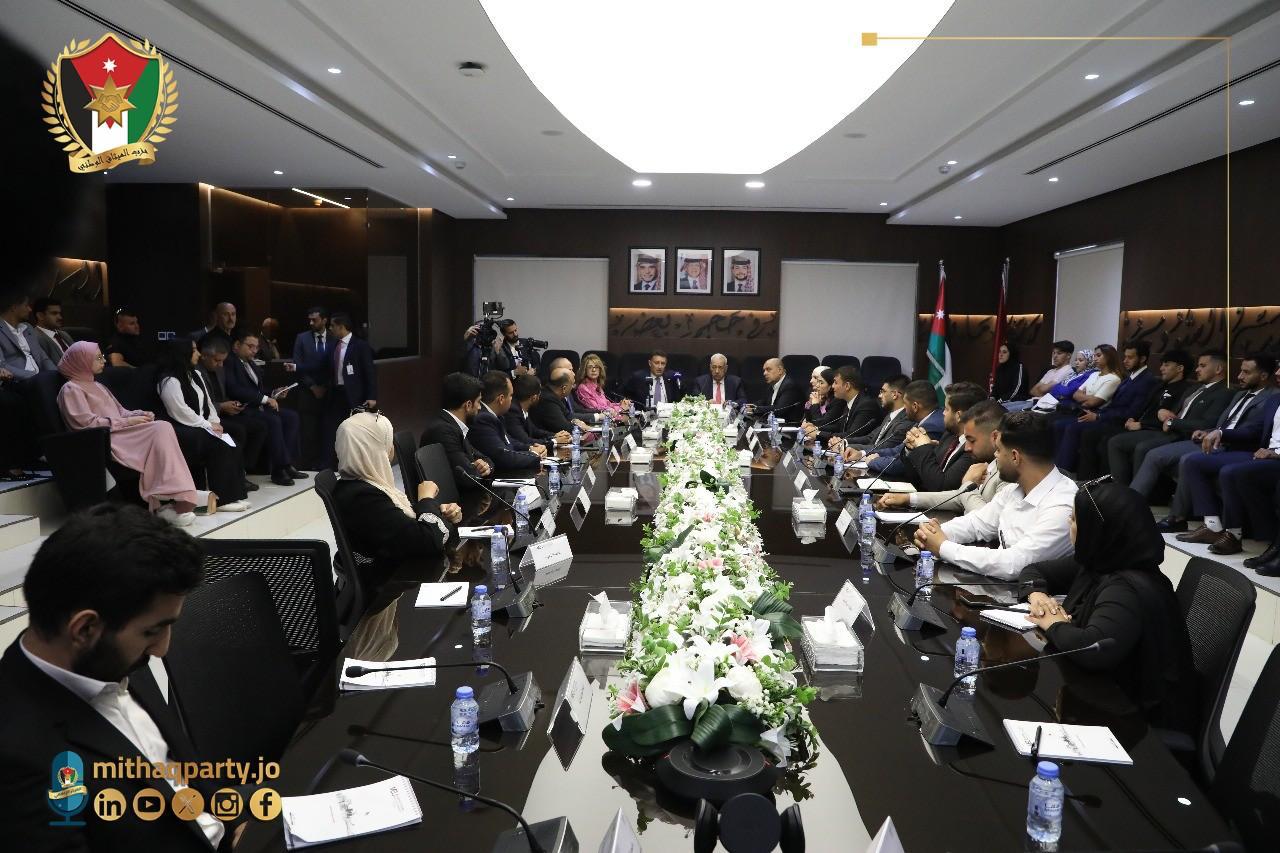 حزب الميثاق الوطني يشارك في تنظيم ملتقى البرلمانات والاتحادات الطلابية في جامعة الشرق الأوسط لتعزيز مشاركة الشباب بالحياة السياسية