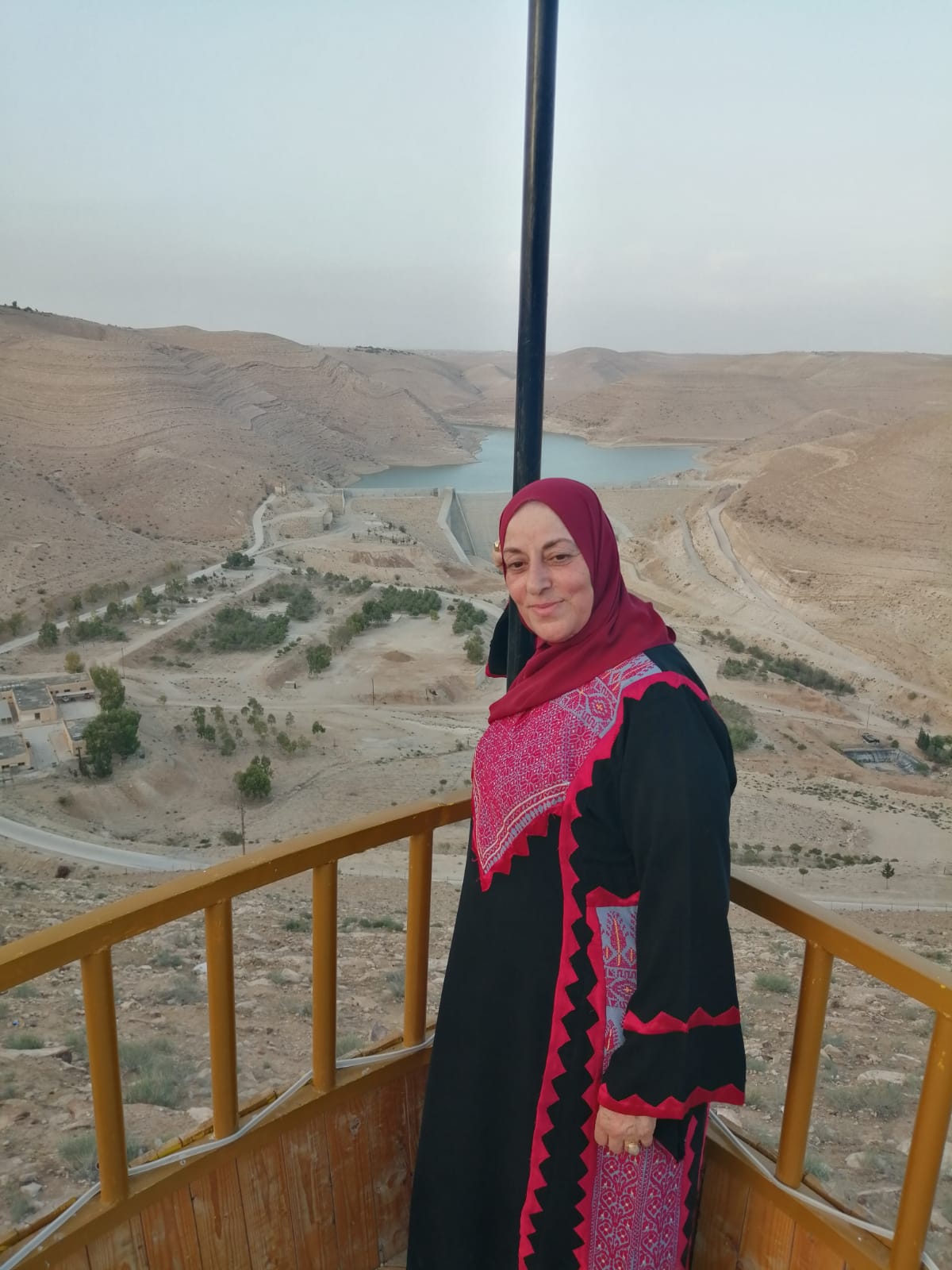 أصايل مادبا.. احتفال نسائي مختلف بعيد الاستقلال في أحضان سد الوالة