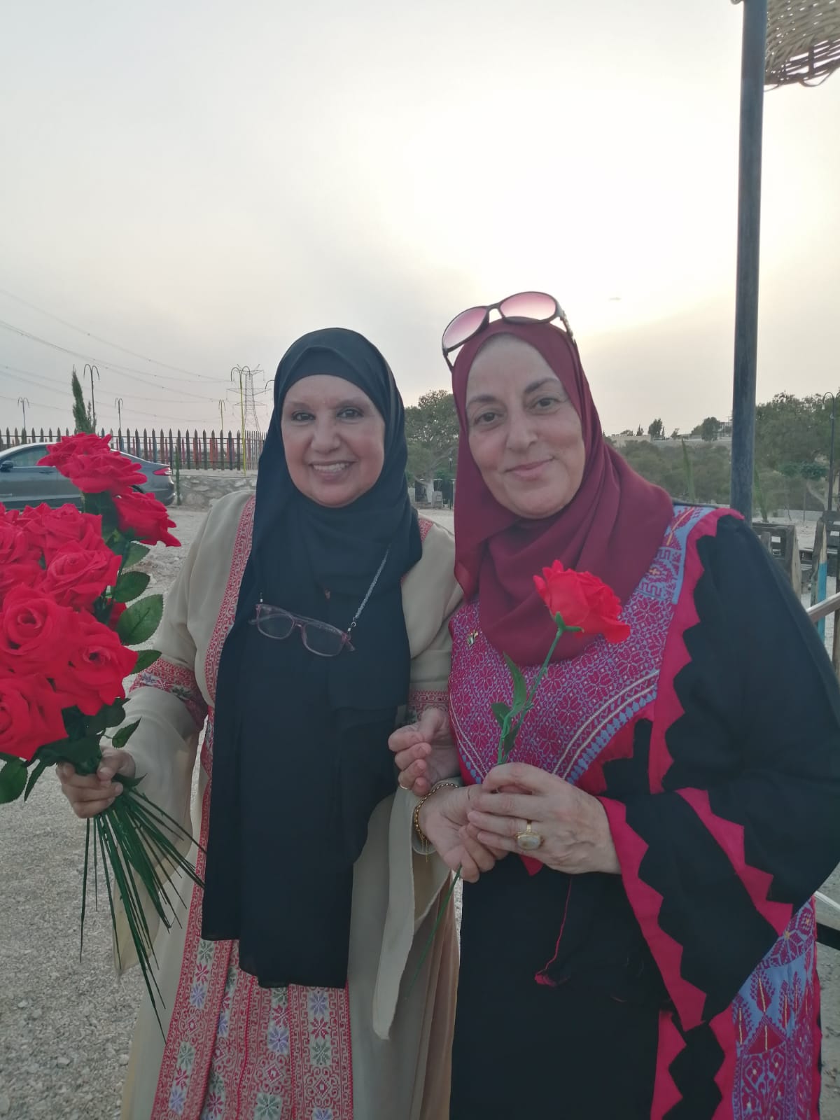 أصايل مادبا.. احتفال نسائي مختلف بعيد الاستقلال في أحضان سد الوالة