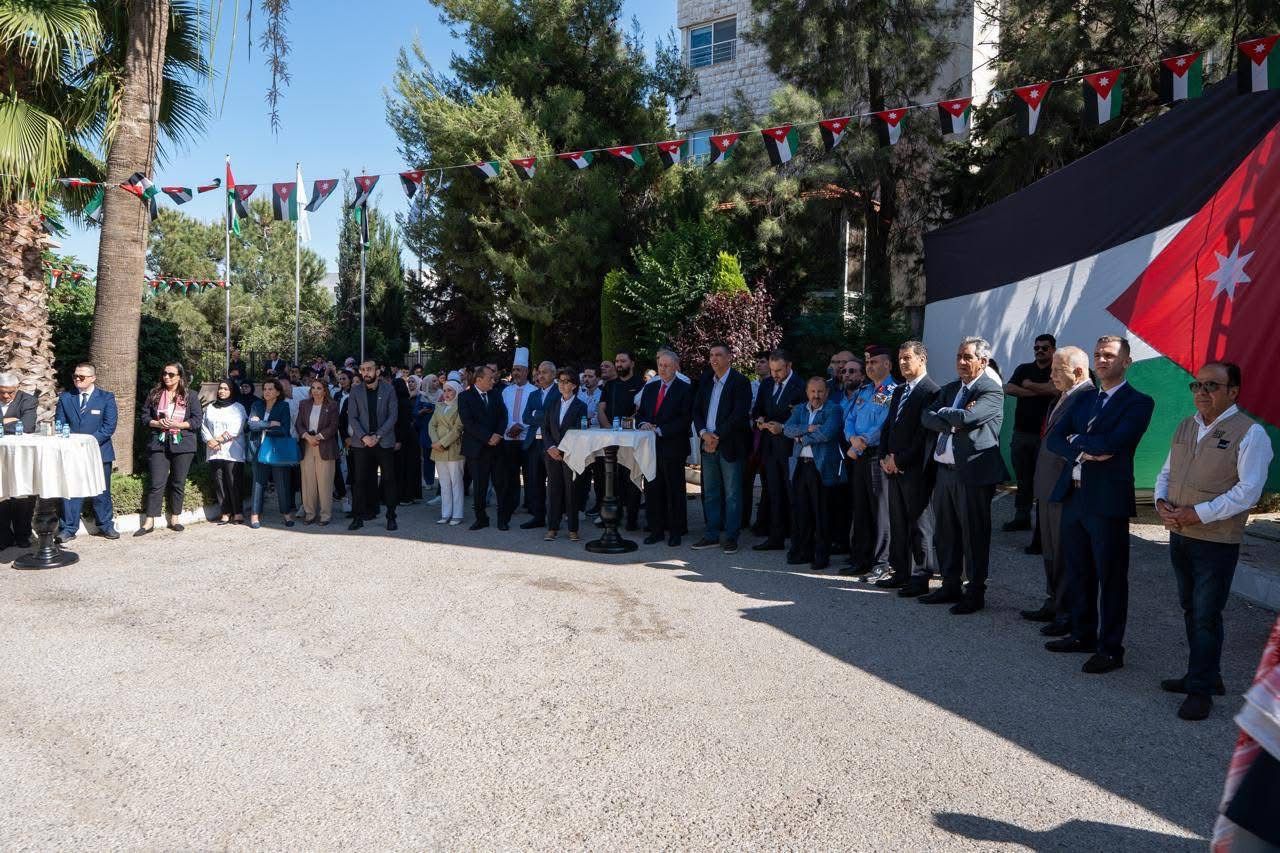 برعاية وزيرة السياحة والآثار: كلية عمّون تحتفل بعيد الاستقلال وتفتتح مطبخها التراثي ضمن فعالية ثقافية مميزة