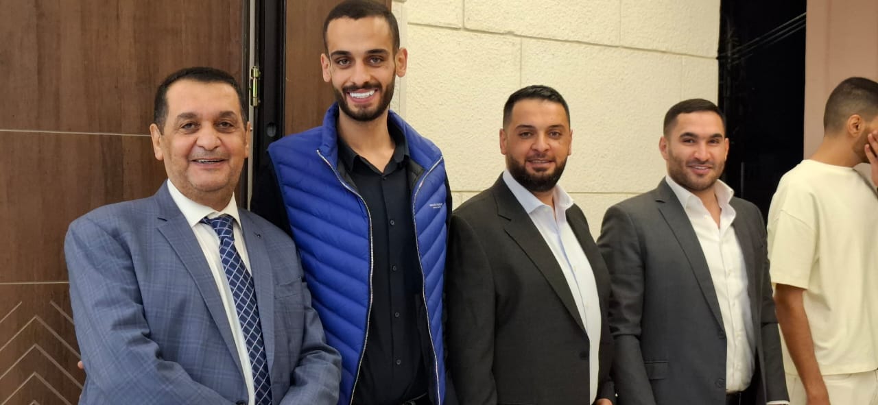 رجل الأعمال مروان سعيد الركيبات يُقيم مأدبة عشاء احتفالًا بقدوم حفيده “شهم” في دابوق