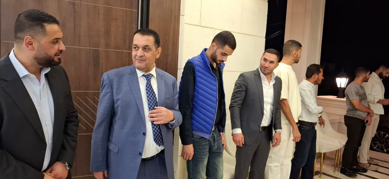 رجل الأعمال مروان سعيد الركيبات يُقيم مأدبة عشاء احتفالًا بقدوم حفيده “شهم” في دابوق