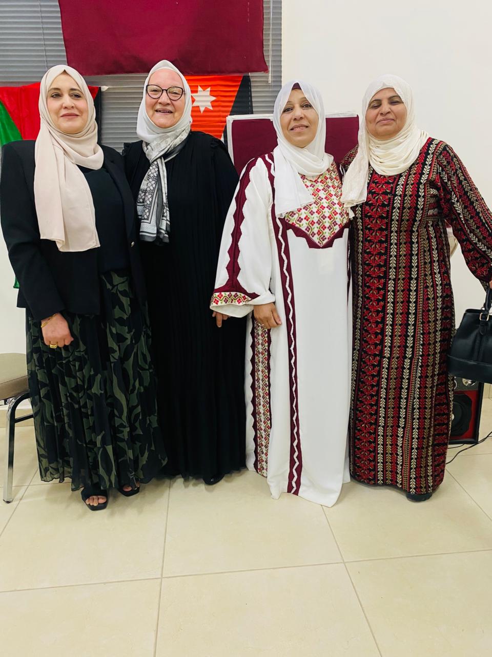 تجمع لجان المرأة وبالتشارك مع الاتحاد النسائي وجمعية اتحاد المرأة الأردنية في مادبا يحتفل بعيد الاستقلال