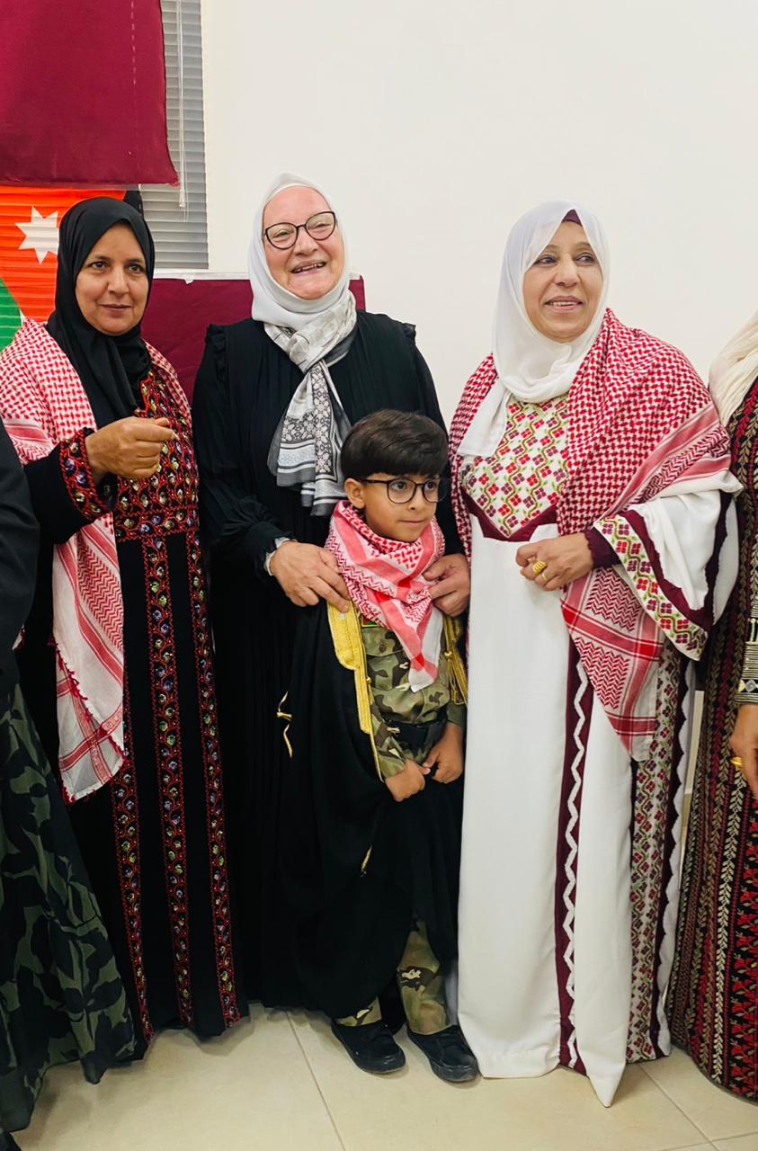 تجمع لجان المرأة وبالتشارك مع الاتحاد النسائي وجمعية اتحاد المرأة الأردنية في مادبا يحتفل بعيد الاستقلال