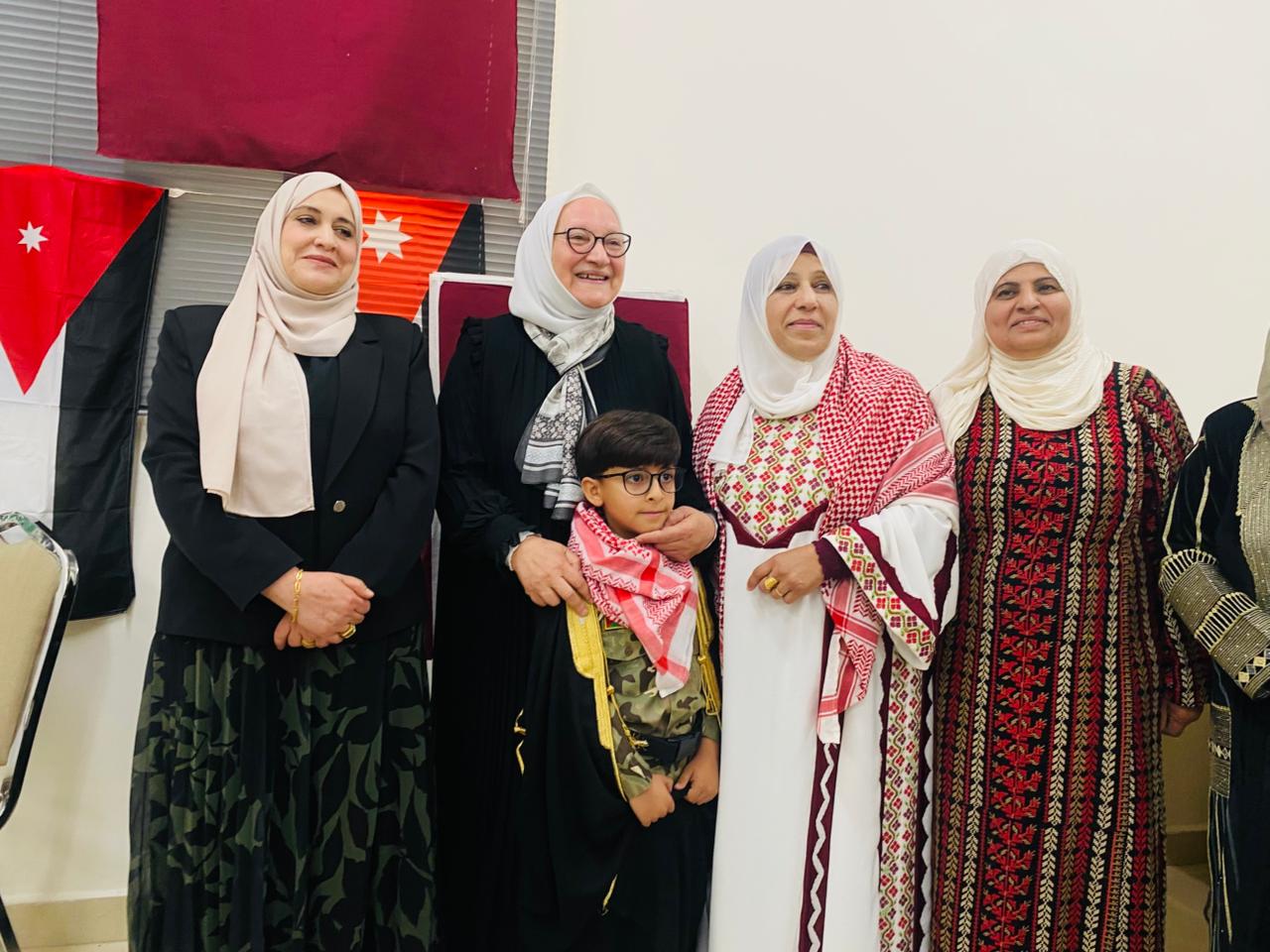 تجمع لجان المرأة وبالتشارك مع الاتحاد النسائي وجمعية اتحاد المرأة الأردنية في مادبا يحتفل بعيد الاستقلال