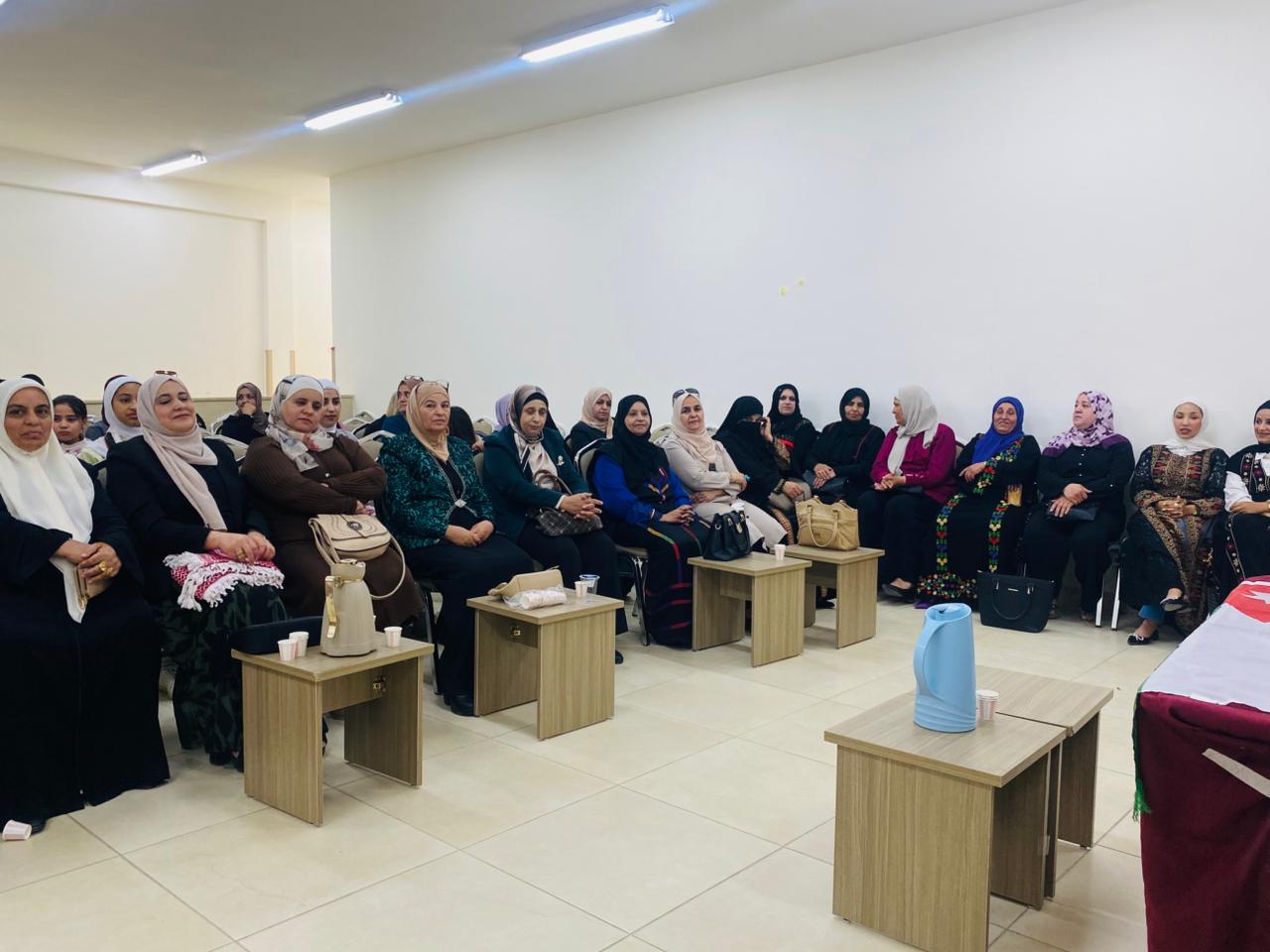 تجمع لجان المرأة وبالتشارك مع الاتحاد النسائي وجمعية اتحاد المرأة الأردنية في مادبا يحتفل بعيد الاستقلال
