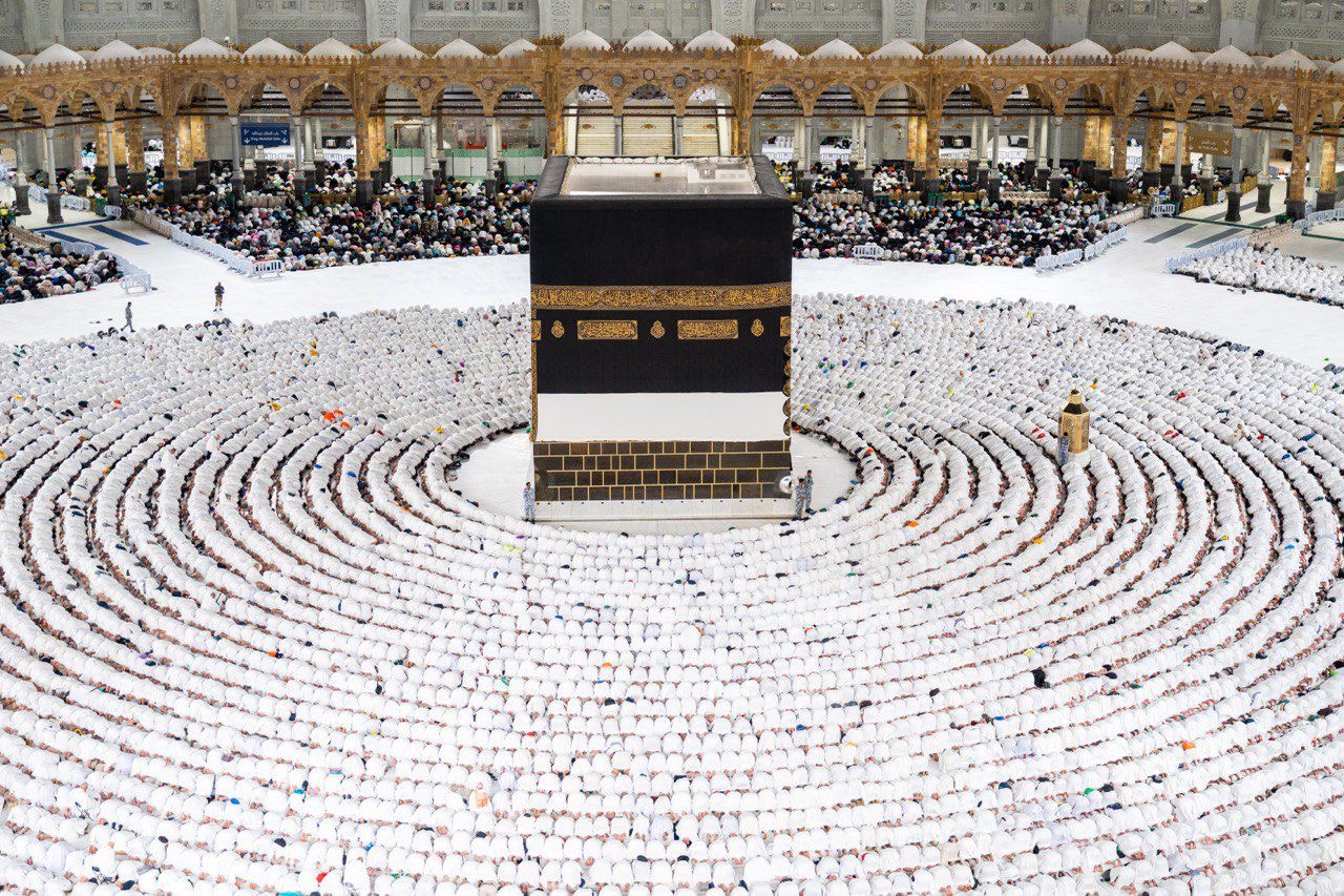 خطباء الحرمين الشريفين يؤكدون على فضائل العمل الصالح والإخلاص في موسم الحج