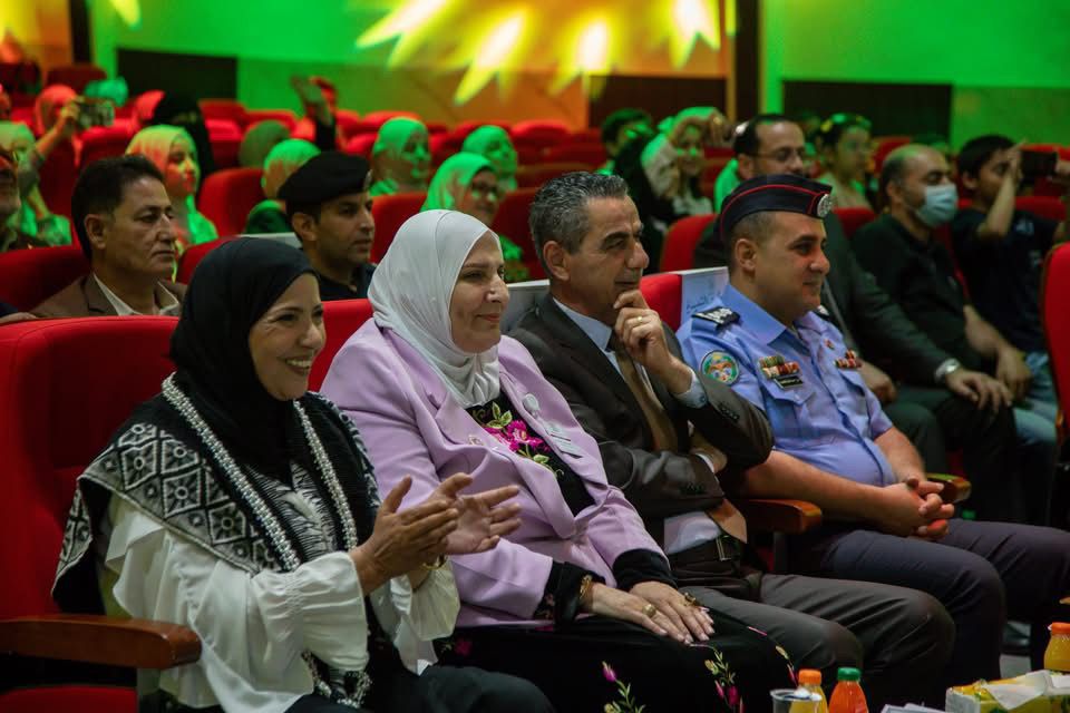 المدارس العمرية تحتفل بعيد الاستقلال برعاية عطوفة متصرف لواء الجامعة رامي البدر