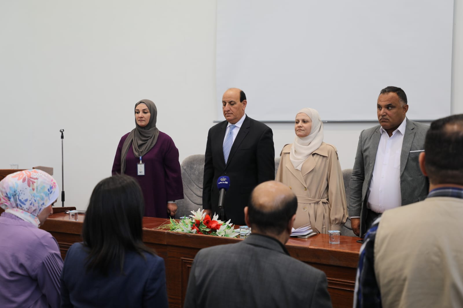 الرواشدة: دراسة لتأهيل مختبرات مركز المفرق خدمةً لأغراض البحث العلمي