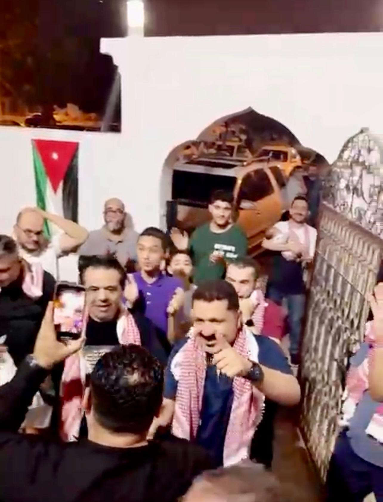 كلنا فائزون .. لأننا كنا معًا يا أبناء الجالية الأردنية الكرام،