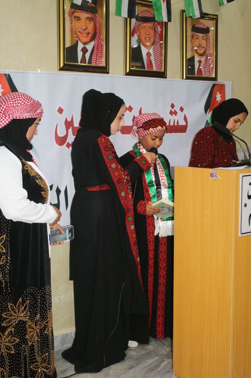 نشميات ماعين يحتفلن بعيد الاستقلال والأعياد الوطنية برعاية أهالي الشهداء