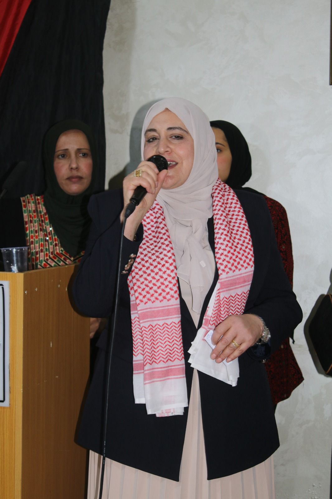 نشميات ماعين يحتفلن بعيد الاستقلال والأعياد الوطنية برعاية أهالي الشهداء