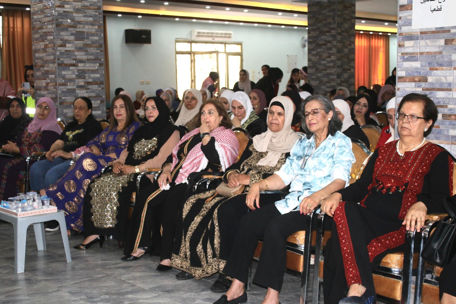 نشميات ماعين يحتفلن بعيد الاستقلال والأعياد الوطنية برعاية أهالي الشهداء