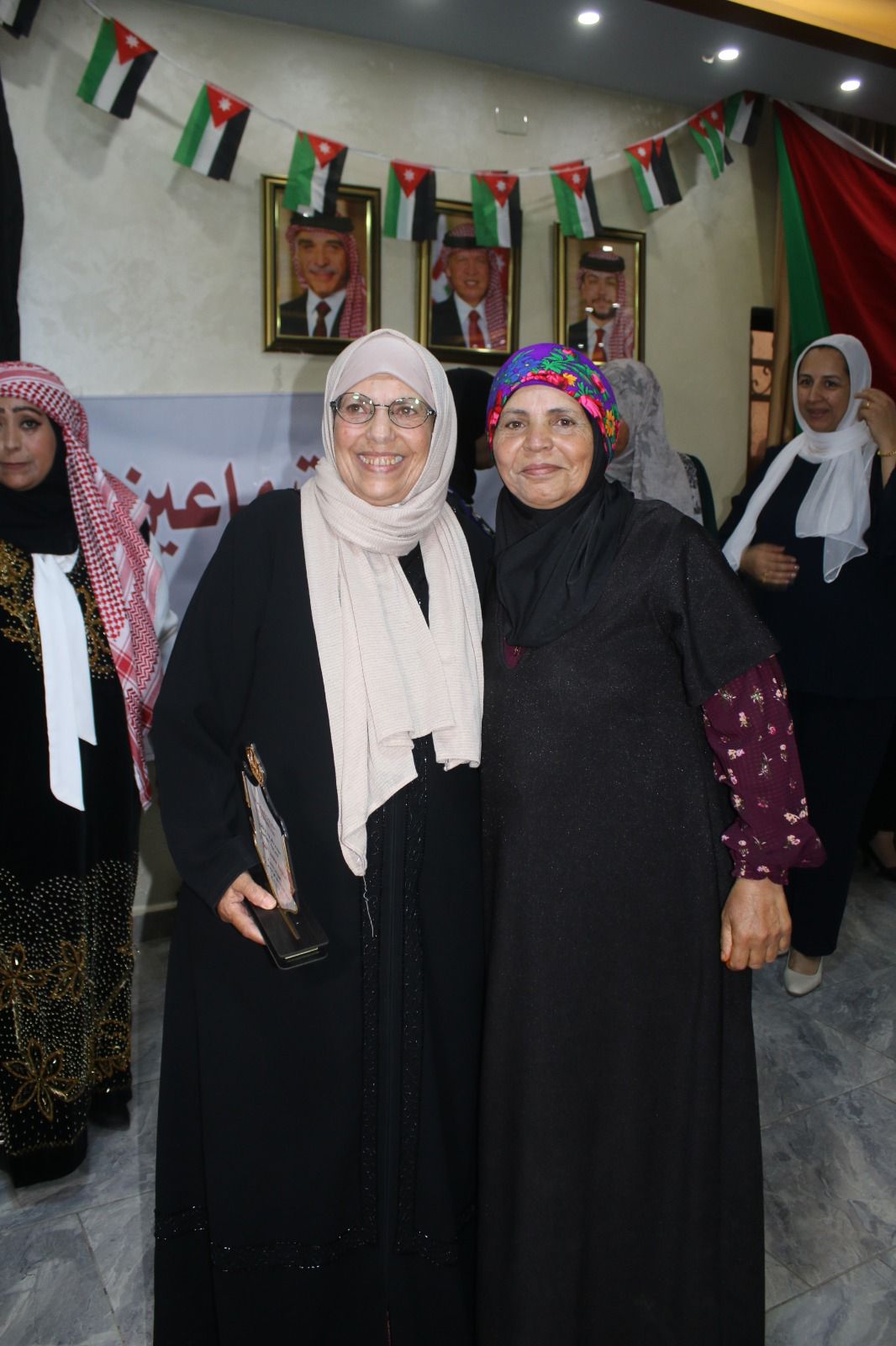نشميات ماعين يحتفلن بعيد الاستقلال والأعياد الوطنية برعاية أهالي الشهداء