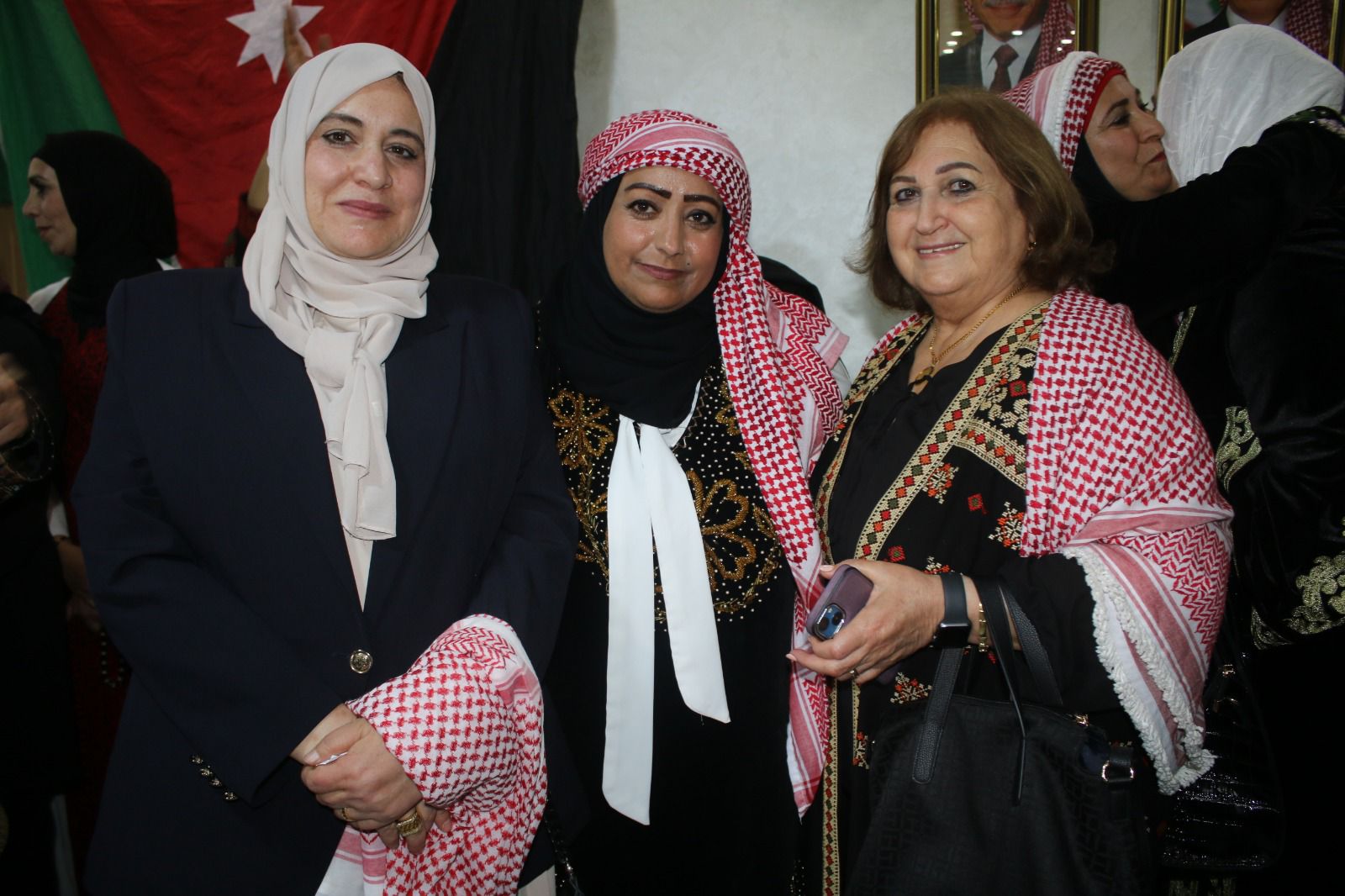 نشميات ماعين يحتفلن بعيد الاستقلال والأعياد الوطنية برعاية أهالي الشهداء