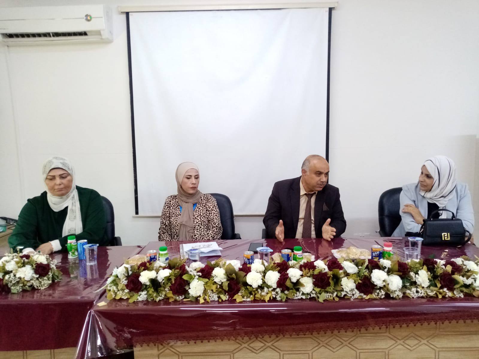جلسة نقاشية حول دور جائزة الملكة رانيا العبدالله في تعزيز التميز التربو