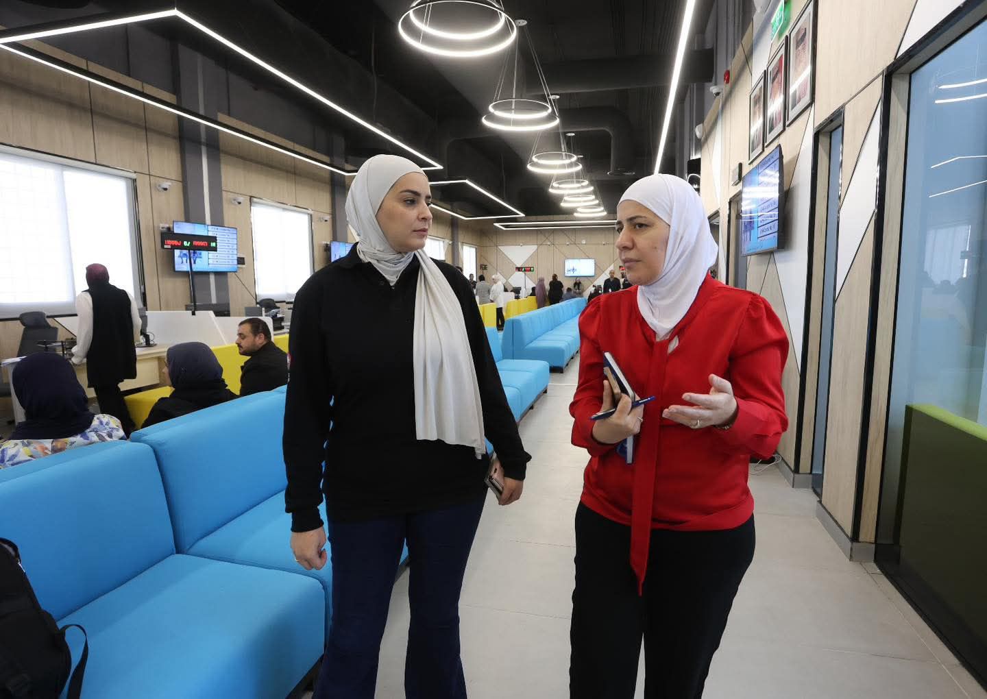 الزعبي: 95.5% من المواطنين أعربوا عن رضاهم عن سهولة الإجراءات في مراكز الخدمات الحكومية