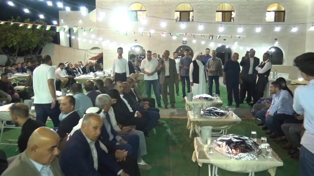  الحاج عمر شاهر ابو حمور يولم بمناسبة زفاف نجله المهندس راشد