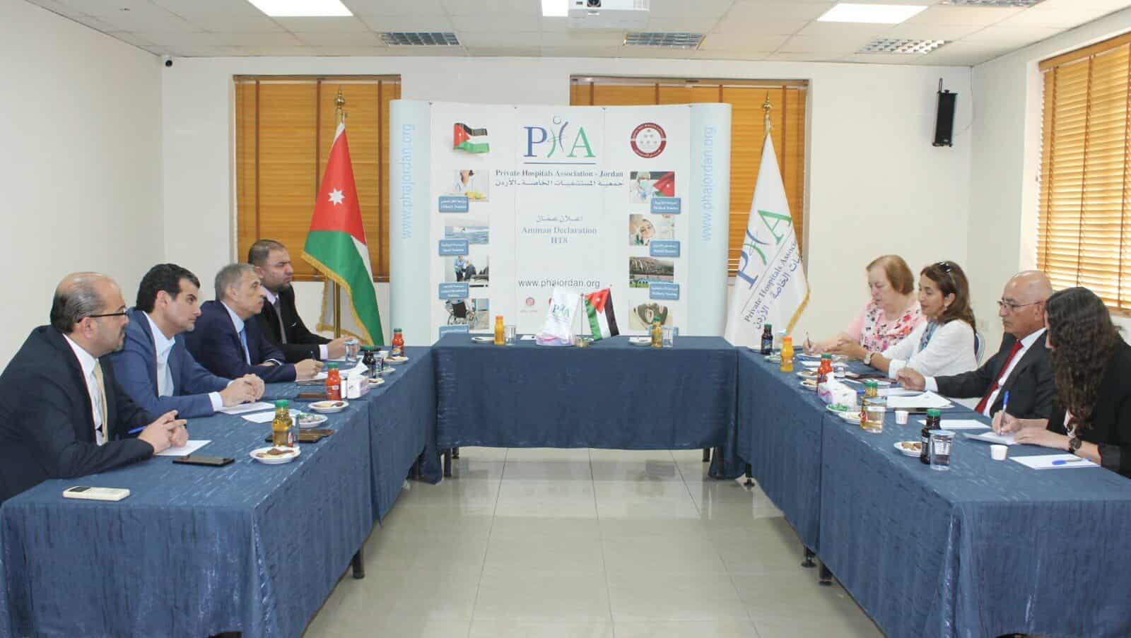 جمعية المستشفيات الخاصة تبحث التعاون مع العون للزهايمر لتحسين رعاية المرضى وتعزيز التوعية