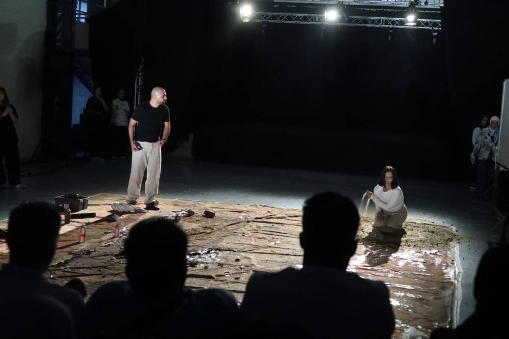 “أوار خامدة”صراع الإنسان مع ذاته وحياة زوجية على حافة الفناء