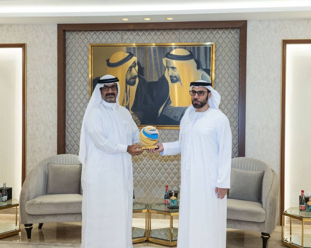 ضمن معسكر جمارك دبي الصيفي المسؤولية المجتمعية والنعنع الإماراتي عنوان محاضرة مركز حمدان بن محمد لإحياء التراث