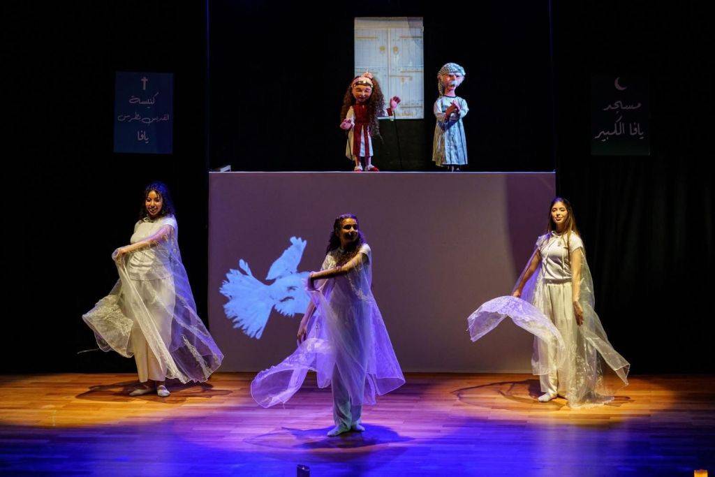 بالصور .. عمان الأهلية تحصد ثلاث جوائز بمهرجان المسرح الدولي بالإسكندرية عن عملها المسرحي يافا والباب الأزرق