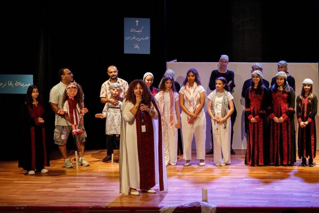 بالصور .. عمان الأهلية تحصد ثلاث جوائز بمهرجان المسرح الدولي بالإسكندرية عن عملها المسرحي يافا والباب الأزرق