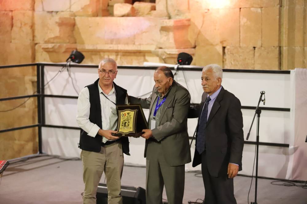 أمسية شعرية في مسرح آرتيمس: قصائد تنبض بالقدس وغزة والأردن