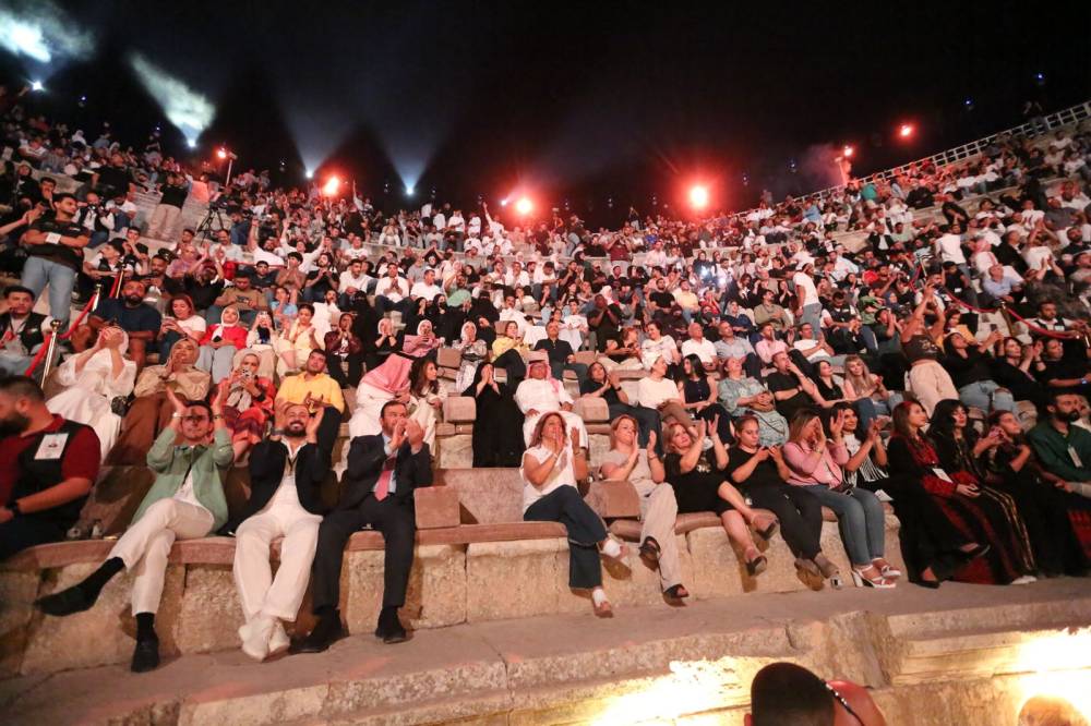 في ليلة الـ أحلام.. الجنوبي يعبق بعطر الخليج