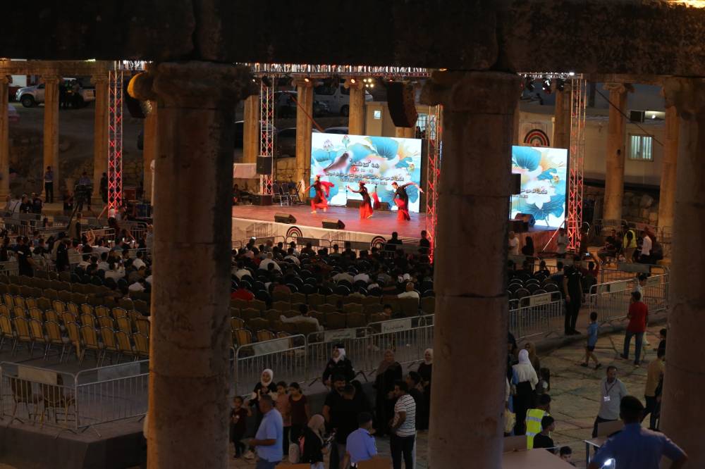 ليلة استثنائية عاشها جمهور الساحة الرئيسية بعروض فنية ثقافية وترفيهية وفعاليات وطنية