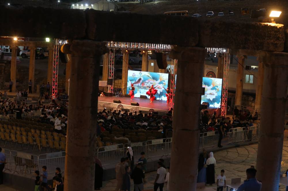 ليلة استثنائية عاشها جمهور الساحة الرئيسية بعروض فنية ثقافية وترفيهية وفعاليات وطنية