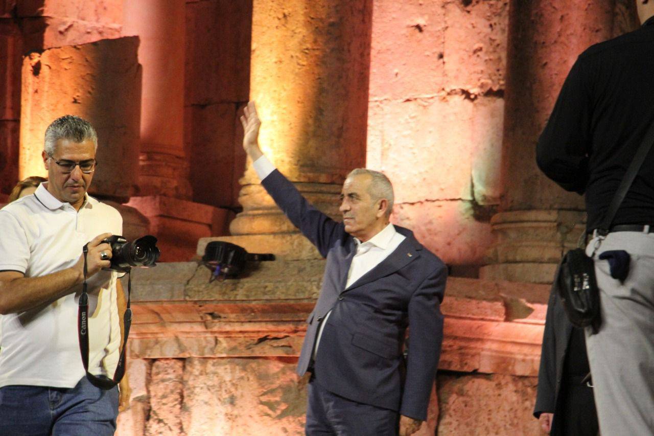 جرش يغني بصوت ديانا كرزون.. وتألق لافت على المسرح الجنوبي