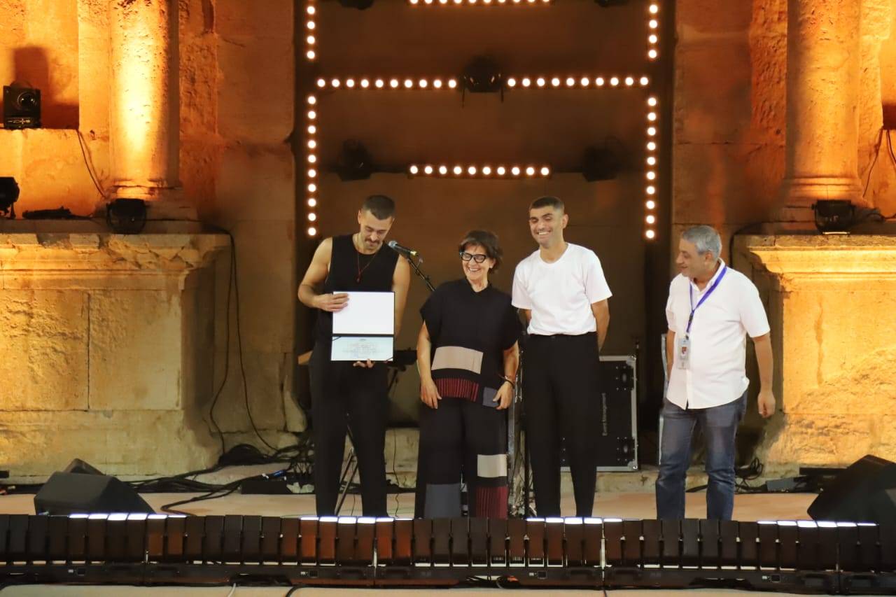 توت أرض السورية والتيار الفلسطينية تراقصان المسرح الشمالي في جرش