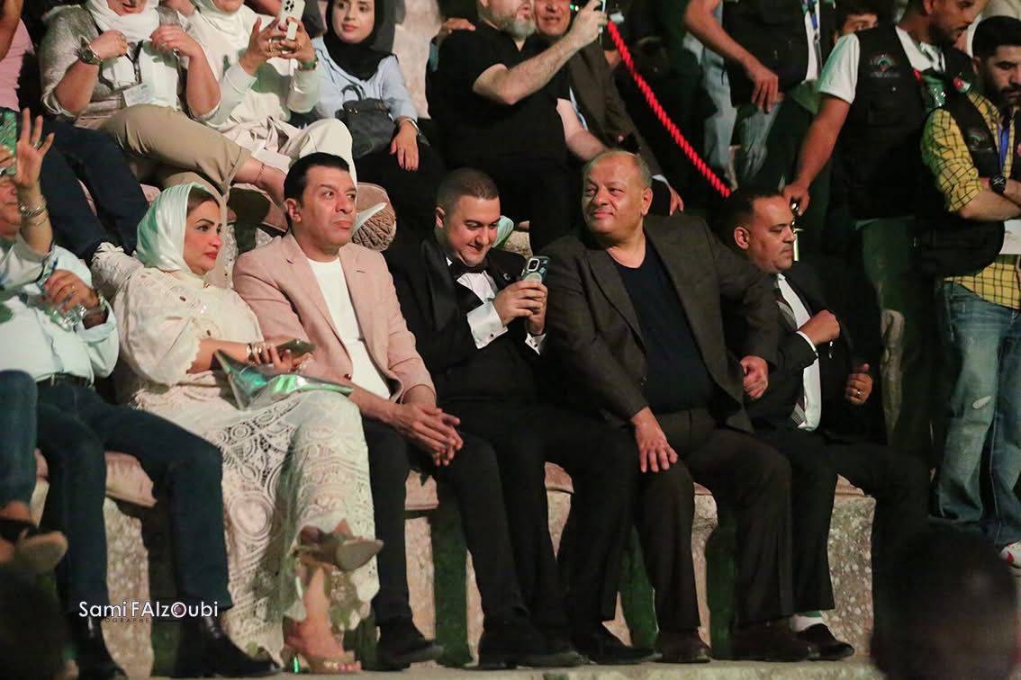 ميادة الحناوي تعيد زمن الفن الجميل إلى المسرح الجنوبي